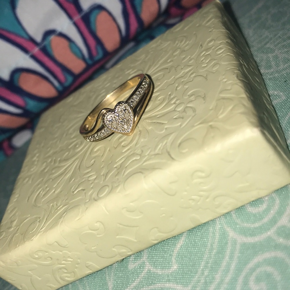 Diamond heart ring